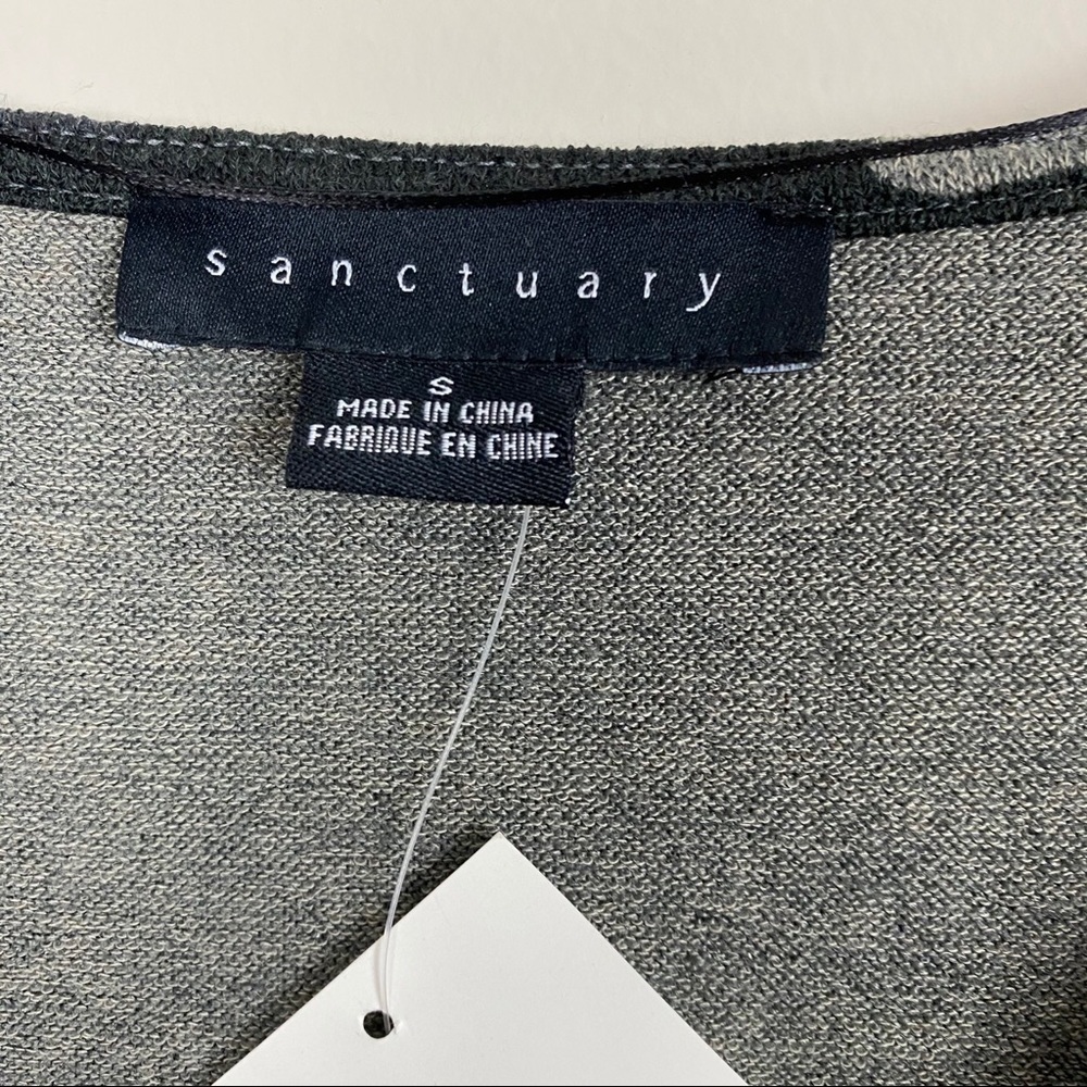 Sanctuary NWT Camo Pocket Long Sleeve V-Neck Top - Picture 4 of 7